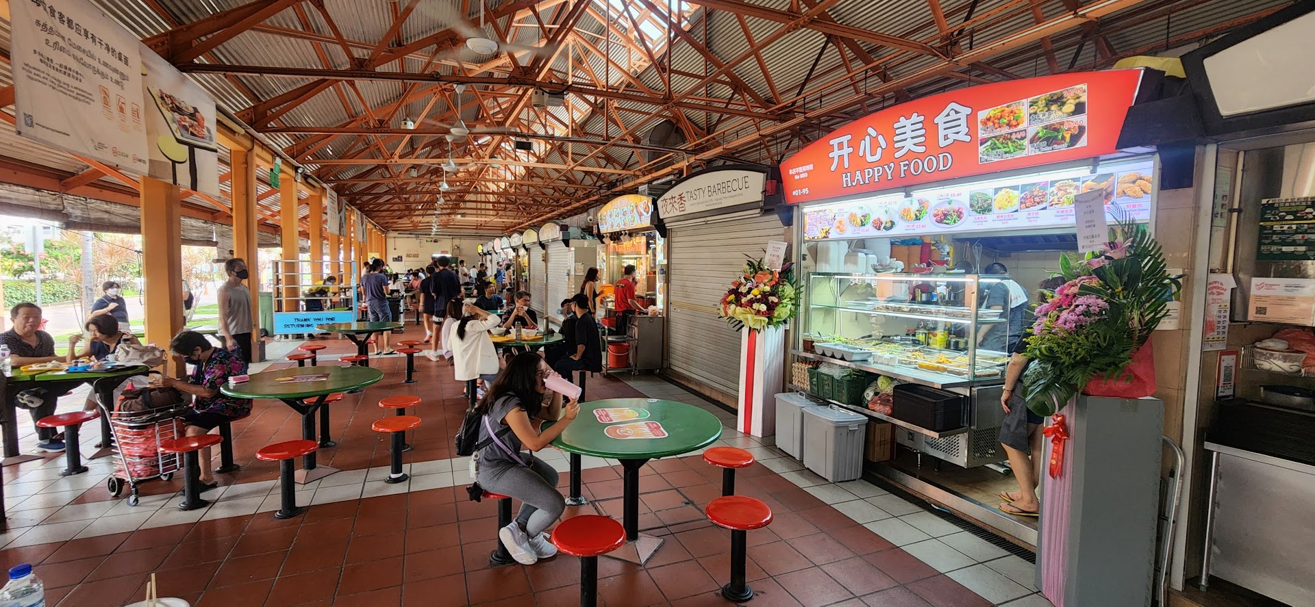 Singapura tem os melhores food courts do mundo — e ninguém te conta por quê