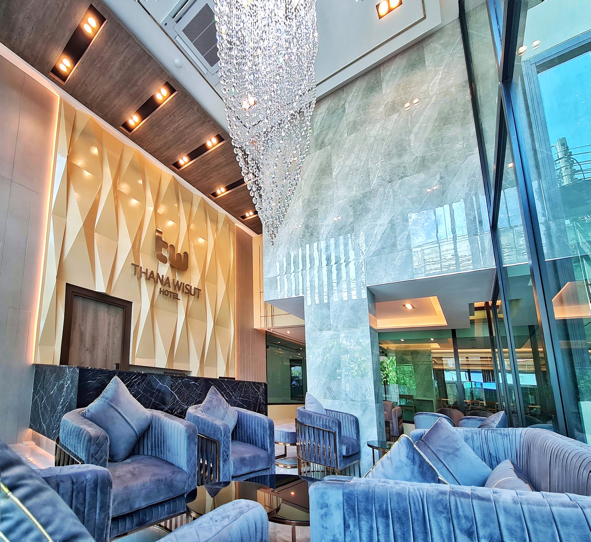 Thana Wisut Hotel