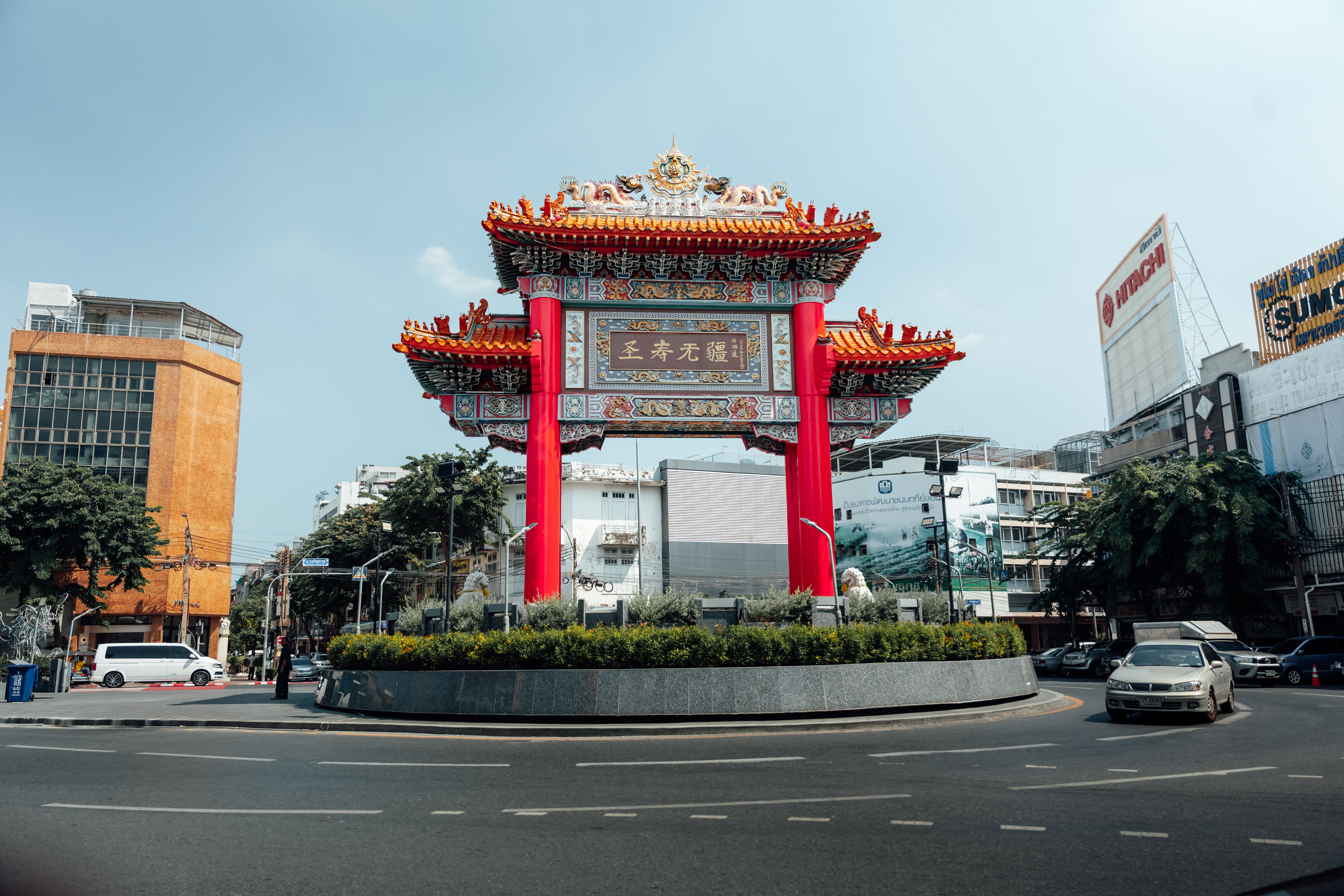 Os 5 mercados noturnos de Bangkok que ninguém te conta — e o que comer em cada um