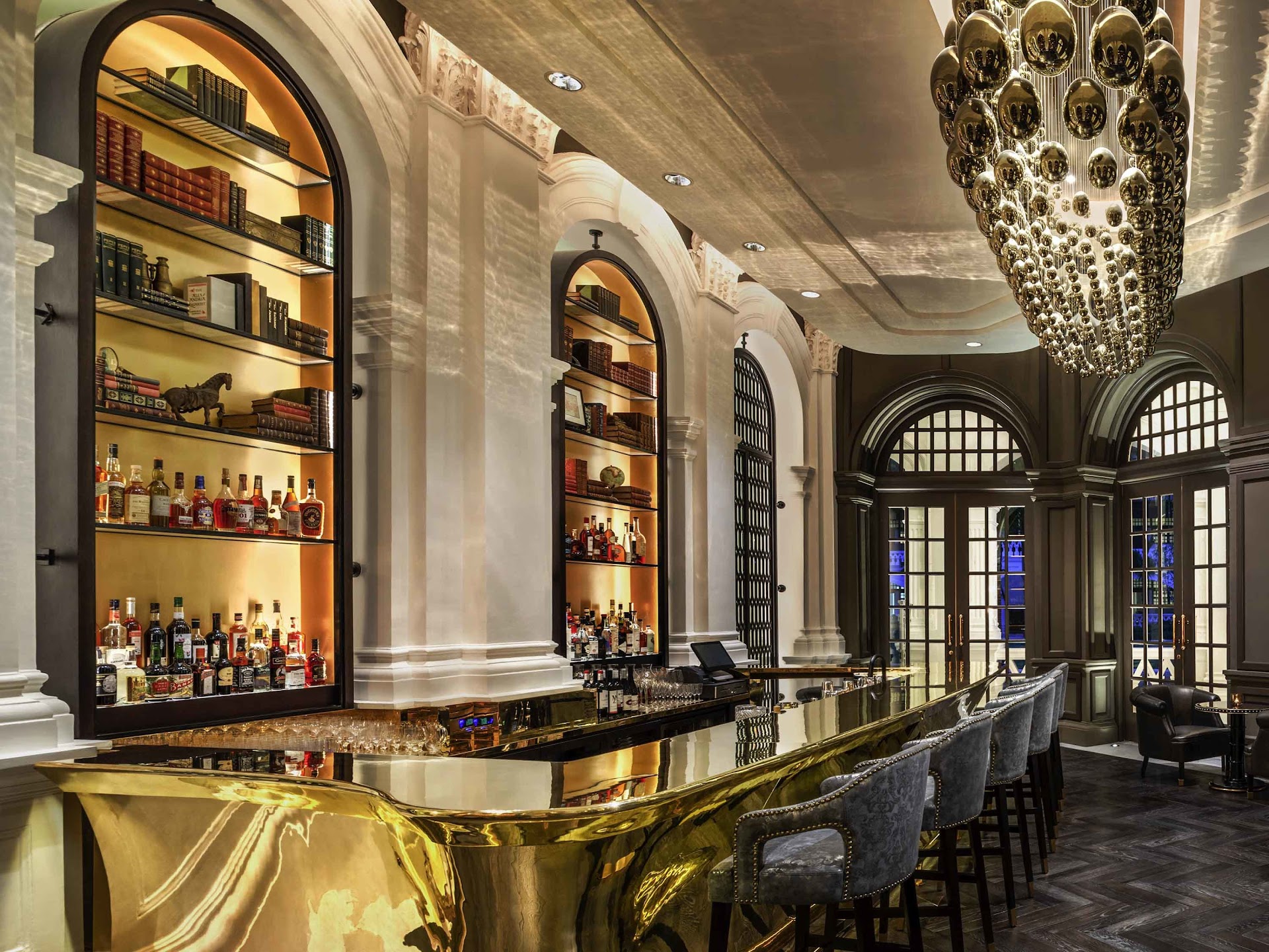 Raffles Singapore: a suíte colonial mais famosa da Ásia vale a diária astronômica?