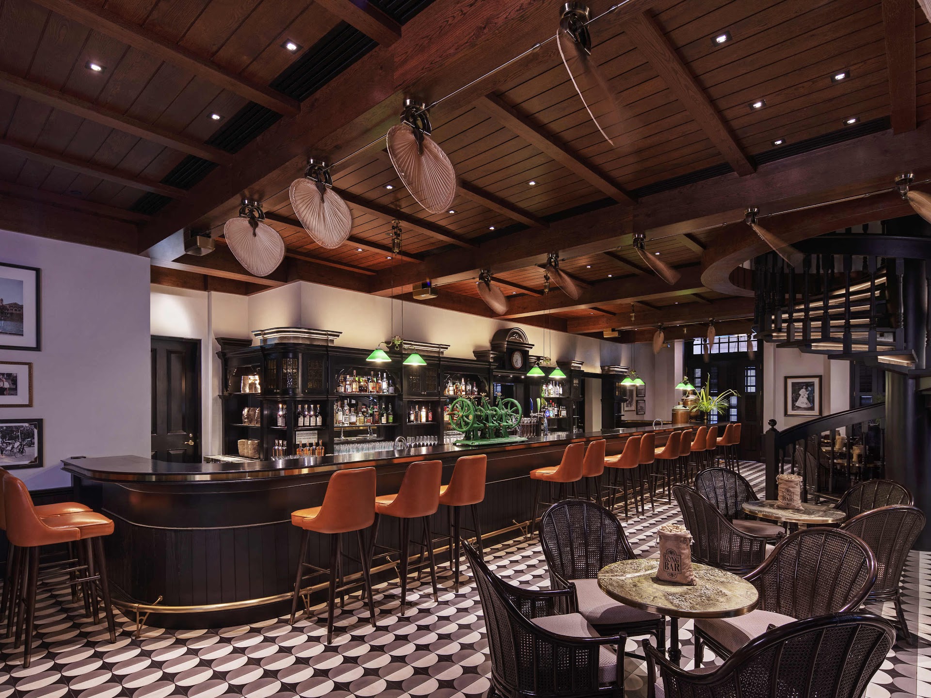 Raffles Singapore: a suíte colonial mais famosa da Ásia vale a diária astronômica?