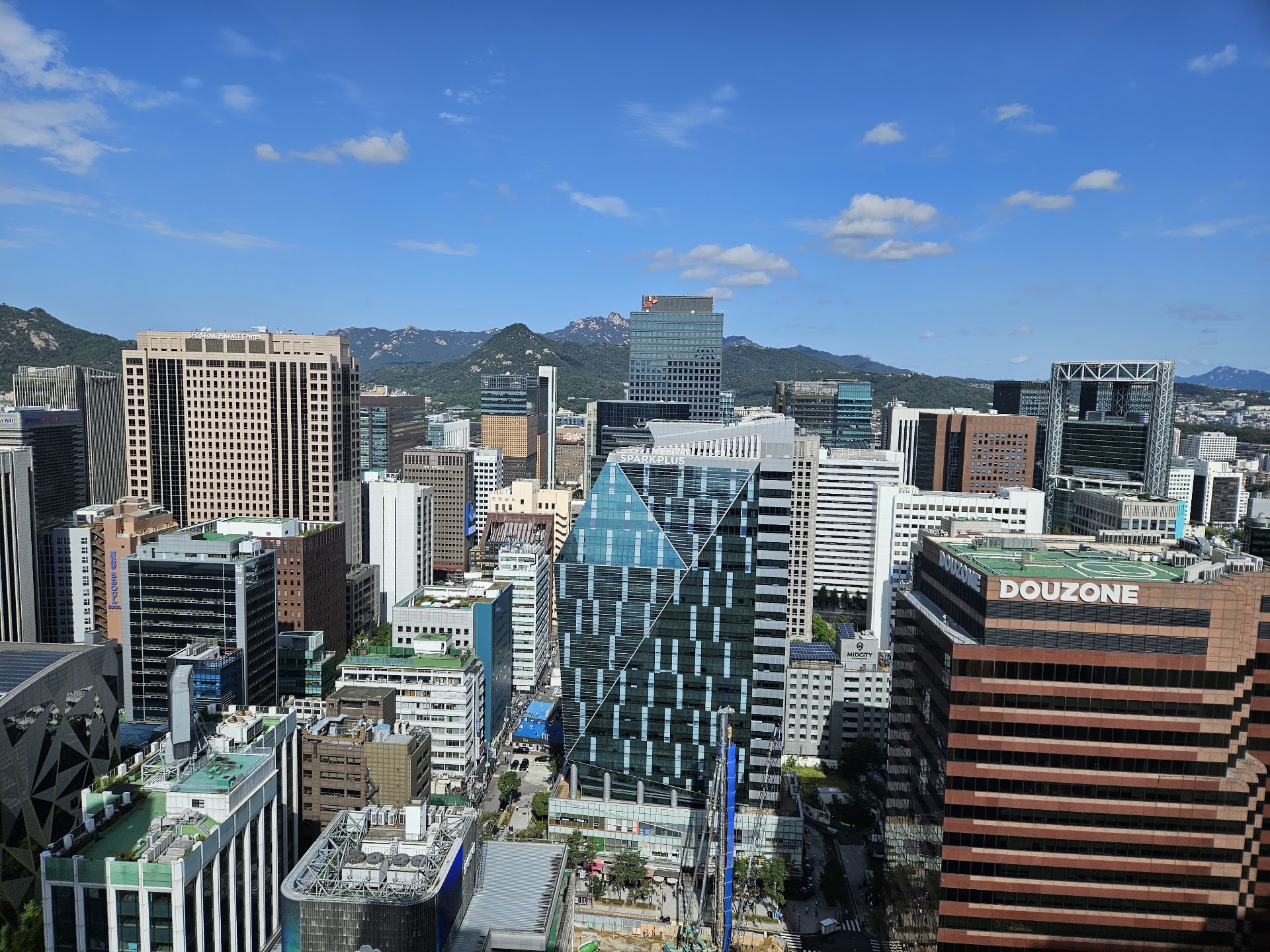 Signiel Seoul: dormir no 76º andar da torre mais alta da Coreia vale a diária?