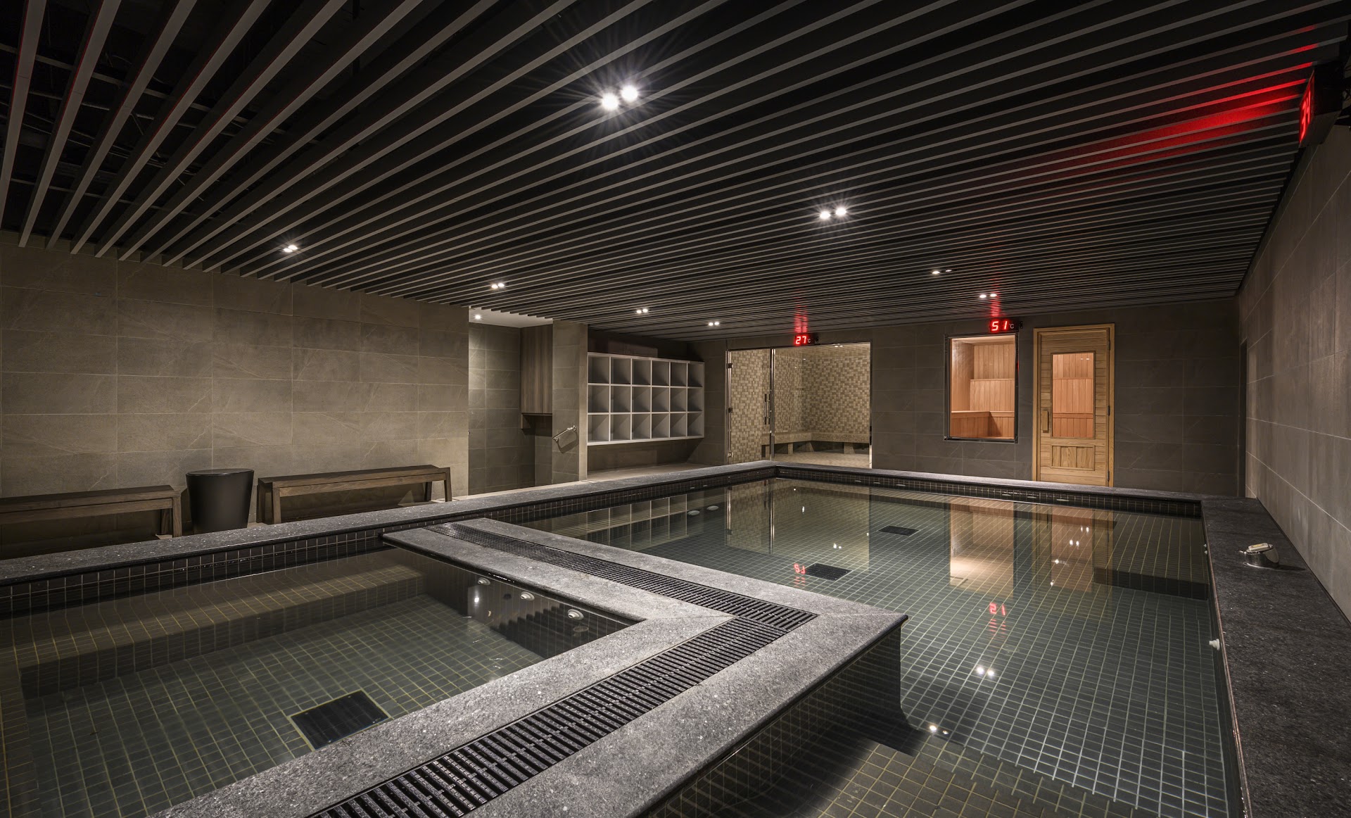 Cambridge Tainan Hotel