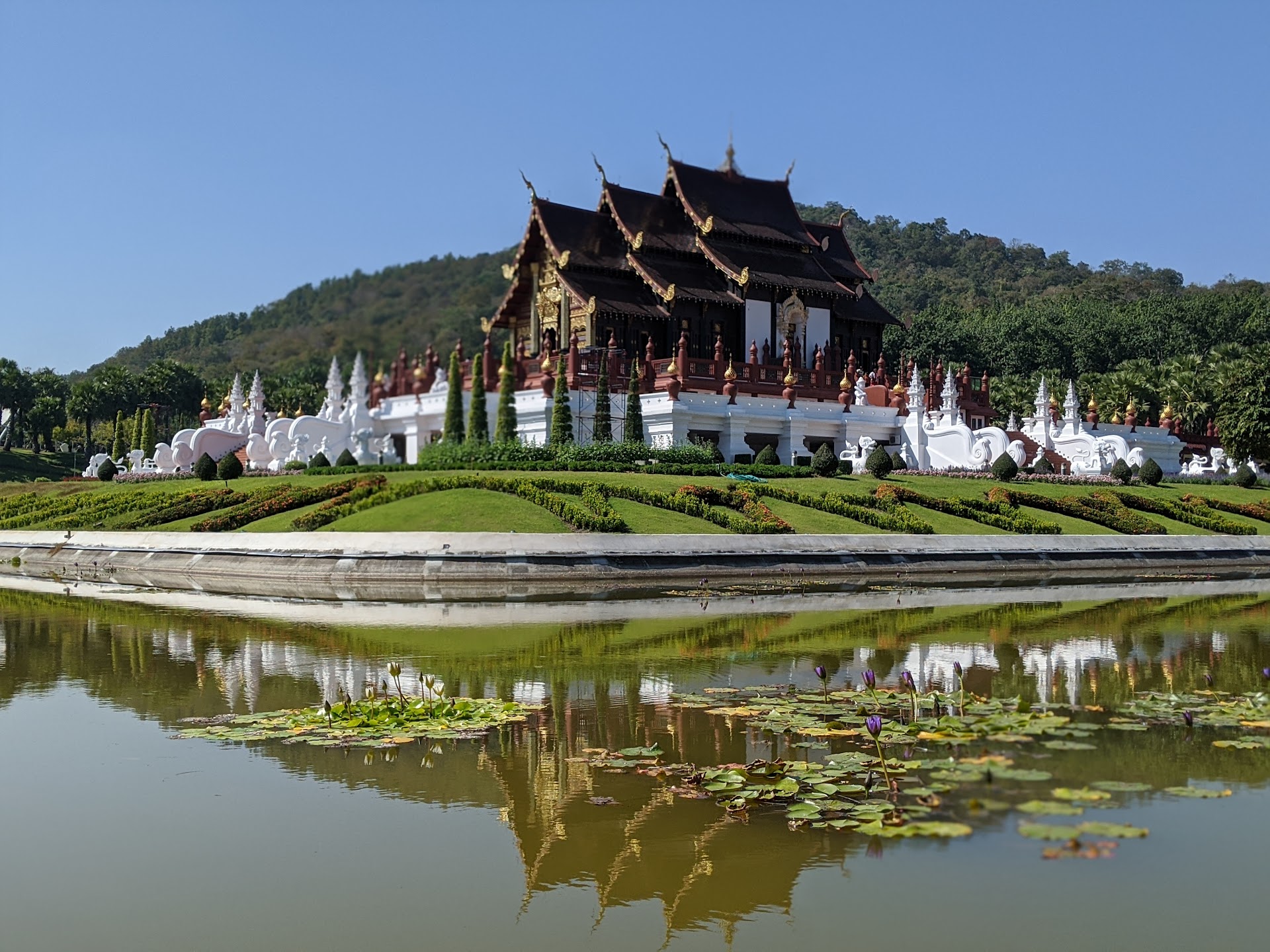 Four Seasons Chiang Mai: a diária com vista para os arrozais vale cada centavo?